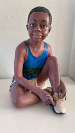 beeld jonge basketballer sporter gemerkt: Callek, Antiek en Kunst, Ophalen of Verzenden