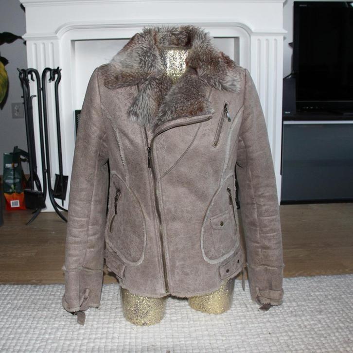 Prachtige Vila Jas (L) € 70,-, Kleding | Dames, Jassen | Winter, Zo goed als nieuw, Maat 42/44 (L), Grijs, Ophalen of Verzenden