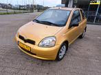 Toyota Yaris 1.0-16V VVT-i Terra nieuwe apk nette auto!, Stof, Gebruikt, 400 kg, 68 pk