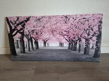 Schilderij met een rij bomen  beschikbaar voor biedingen