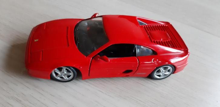 Modelauto / speelgoedauto Ferrari F 355 Berlinetta, Hobby en Vrije tijd, Modelauto's | 1:24, Zo goed als nieuw, Auto, Maisto, Ophalen of Verzenden