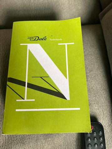 Van dale  pocket woorden boeken! beschikbaar voor biedingen