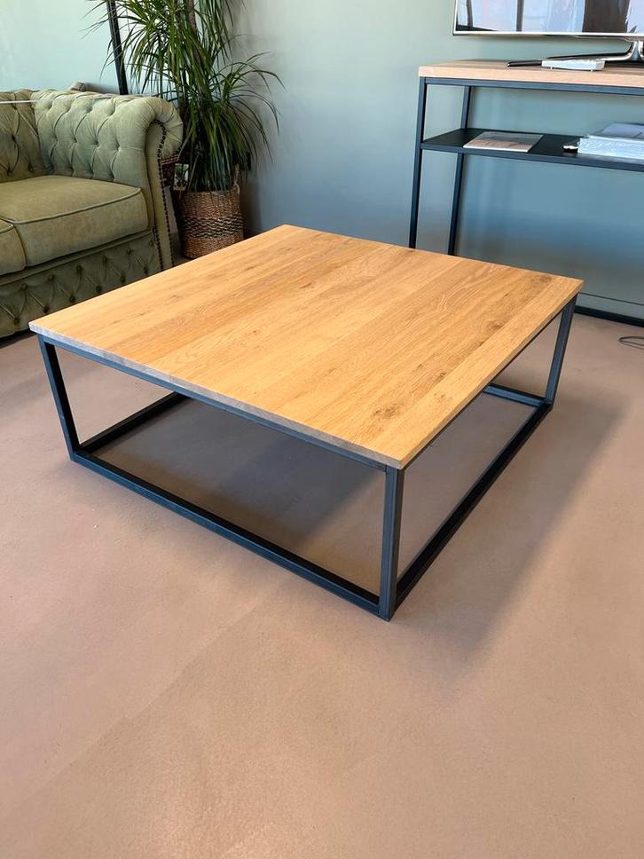 Eiken salontafel met stalen frame 100x100 zie beschrijving, Huis en Inrichting, Tafels | Salontafels, Zo goed als nieuw, Minder dan 50 cm