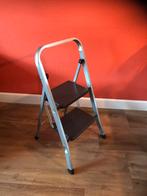 Kleine Opvouwbare Trap keukentrap, Doe-het-zelf en Verbouw, Ladders en Trappen, Ophalen, Gebruikt, Trap, Opvouwbaar of Inschuifbaar