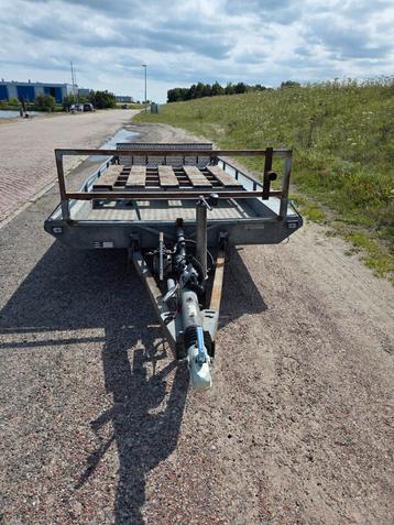 Machine transport kanteltrailer 3000 kg met lichte schade. beschikbaar voor biedingen