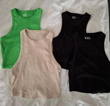 4 korte hemdjes shirtjes topjes beschikbaar voor biedingen