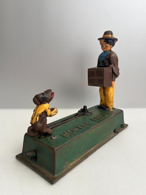 Antieke mechanische spaarpot "Monkey Bank", Verzamelen, Spaarpotten, Gebruikt, Dier, Overige materialen, Ophalen of Verzenden