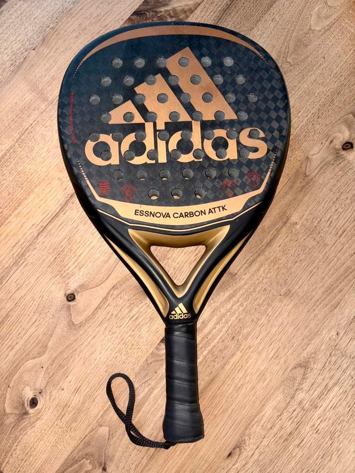 Adidas Essnova Carbon ATTK 6K padelracket, Sport en Fitness, Padel, Nieuw, Ophalen of Verzenden