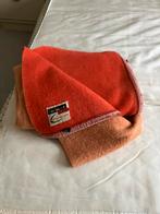 Zalm-/oranjekleurige deken - 100% zuiver scheerwol, Ophalen, Gebruikt
