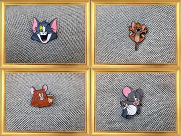 4 leuke pins van Tom en Jerry te koop beschikbaar voor biedingen