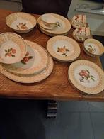 SERVIES JOHNSON BROTHERS  MADE IN ENGLAND, Antiek en Kunst, Antiek | Servies compleet, Ophalen