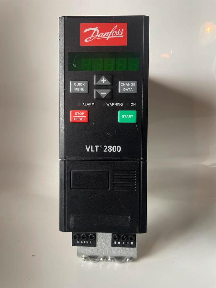 Danfoss VLT2803 Frequentieregelaar 0,37kW - Tweedehands, Hobby en Vrije tijd, Elektronica-componenten, Ophalen of Verzenden