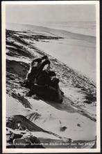 Terschelling Terschellinger schonen in klederdracht aan het, Ophalen of Verzenden, 1960 tot 1980, Gelopen, Waddeneilanden