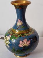 Cloisonne Cloisonné vaasje blauw roze magnolia, Antiek en Kunst, Ophalen of Verzenden