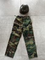 Stoere originele legerhelm met camouflage legerbroek, Ophalen of Verzenden, Zo goed als nieuw, Jongen