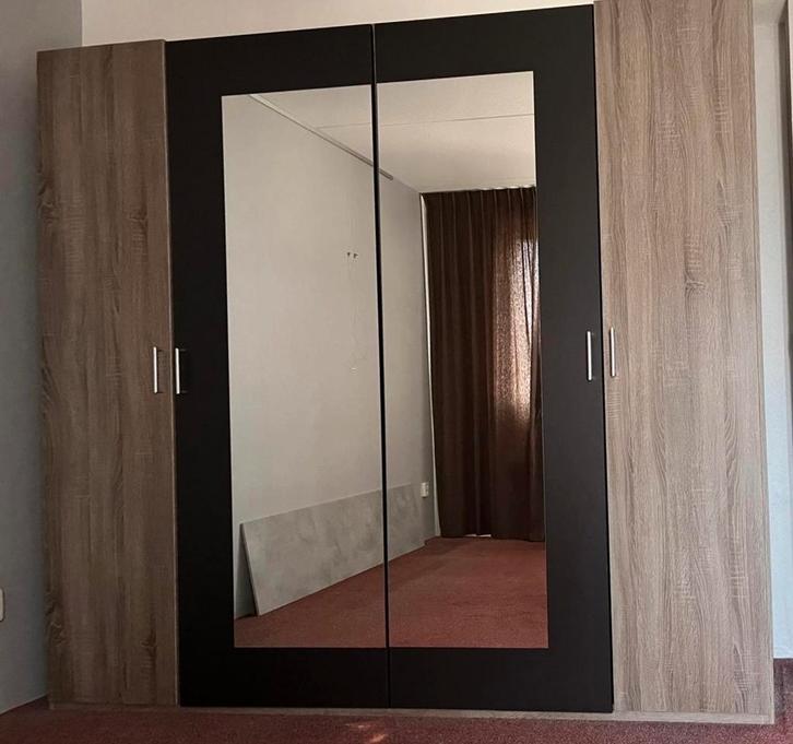 Grote kledingkast met spiegeldeuren, Huis en Inrichting, Kasten | Kledingkasten, Zo goed als nieuw, 200 cm of meer, 200 cm of meer