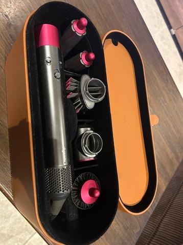 Dyson airwrap beschikbaar voor biedingen