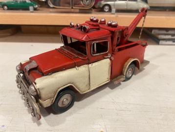 1:28 Opruiming Takelwagen van blik beschikbaar voor biedingen