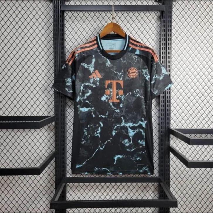 Bayern Munich Uit, Kleding | Heren, Sportkleding, Zo goed als nieuw, Voetbal, Overige maten, Zwart, Ophalen of Verzenden