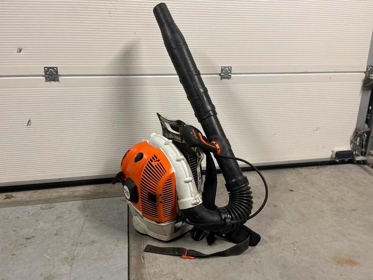Ruggedragen bladblazer Stihl br 600, Tuin en Terras, Bladblazers, Zo goed als nieuw, Ruggedragen, Benzine, Ophalen of Verzenden
