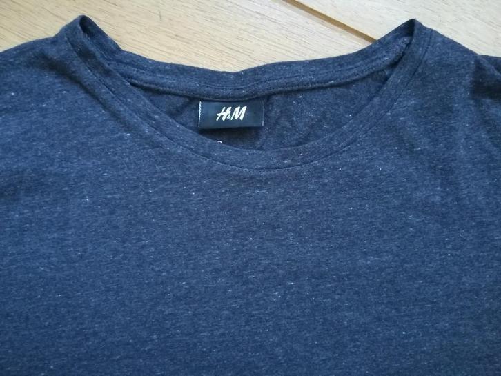 H&M t- shirt donker grijs maat M, Kleding | Heren, T-shirts, Zo goed als nieuw, Maat 48/50 (M), Grijs, Ophalen of Verzenden