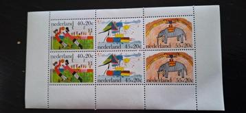 kinderpostzegels beschikbaar voor biedingen