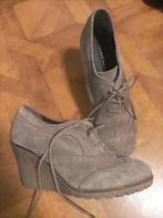 Gortz suede leer enkellaarsjes sleehak maat 39, Kleding | Dames, Lage of Enkellaarzen, Gortz, Ophalen of Verzenden, Bruin