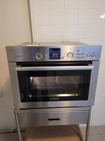Mooie Bosch RVS inbouw oven met magnetron functie te koop.  beschikbaar voor biedingen