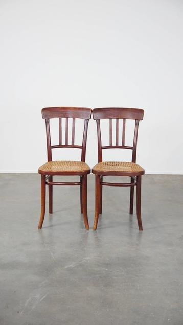 Set van 2 originele vintage Thonet design bistro stoelen beschikbaar voor biedingen