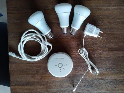 Philips Hue Lamp Starterkit (E27, 3 lampen, met Bridge 1.0), Huis en Inrichting, Lampen | Losse lampen, Zo goed als nieuw, Led-lamp