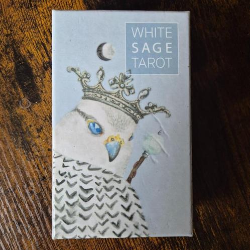 White Sage Tarot // Indie Edition // OOP, Boeken, Esoterie en Spiritualiteit, Zo goed als nieuw, Overige typen, Tarot of Kaarten leggen