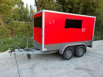 Hapert gesloten aanhanger/aanhangwagen 300x130x150CM 2000KG beschikbaar voor biedingen