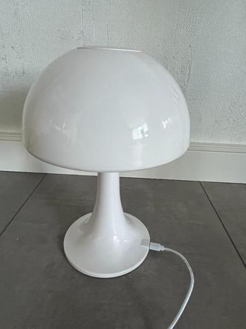 lampje USB beschikbaar voor biedingen
