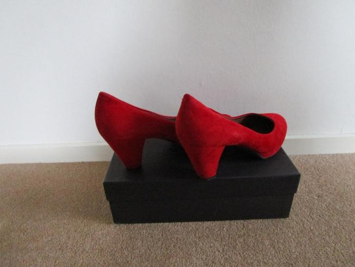 Pumps Carmen, Kleding | Dames, Schoenen, Zo goed als nieuw, Pumps, Rood, Verzenden