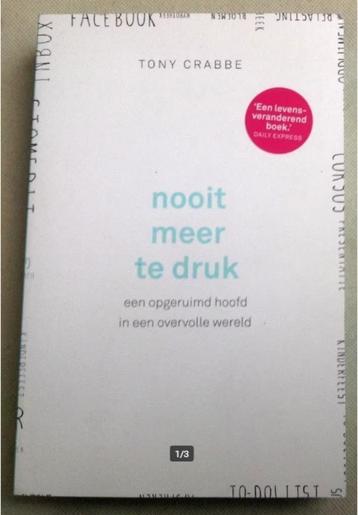 Nooit meer te druk opgeruimd hoofd in een overvolle wereld beschikbaar voor biedingen