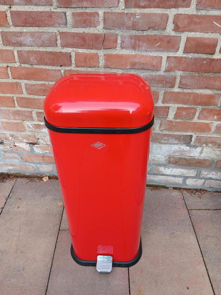 Wesco Superboy Vuilnisbak - Rood, Huis en Inrichting, Woonaccessoires | Prullenbakken, Gebruikt, Metaal, 50 tot 75 cm, 20 tot 30 liter