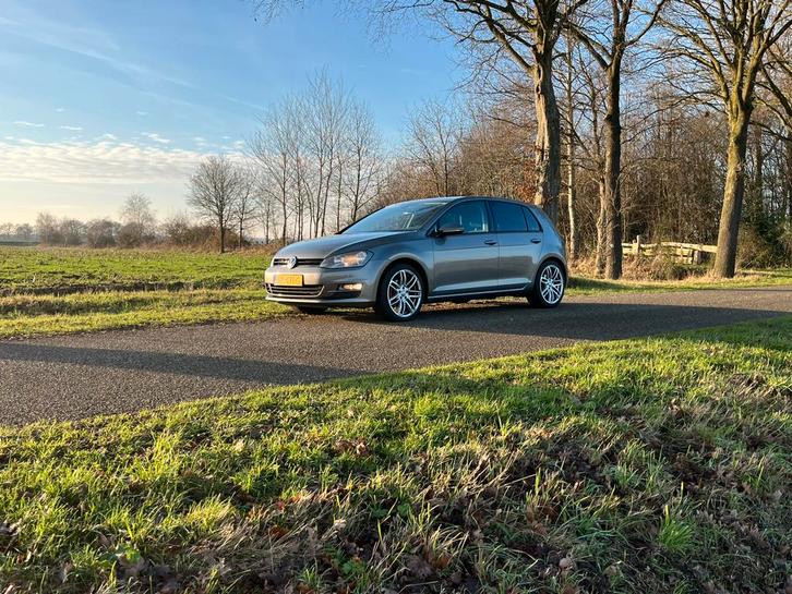 Volkswagen Golf 7 1.4 TSI 90KW DSG 2013 Grijs, Auto's, Volkswagen, Particulier, Golf, Airbags, Airconditioning, Bluetooth, Centrale vergrendeling