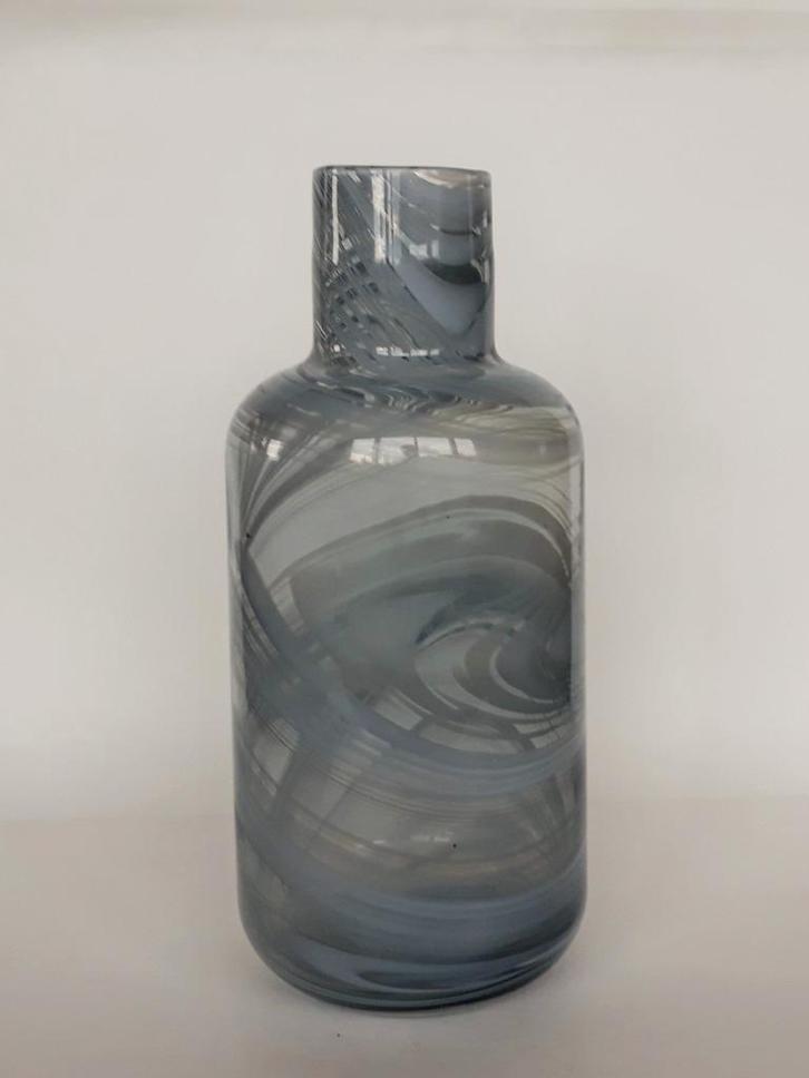 Flesvaas Ikea Iina Vuorivirta Gerecycled Glas, Antiek en Kunst, Antiek | Glas en Kristal, Ophalen of Verzenden