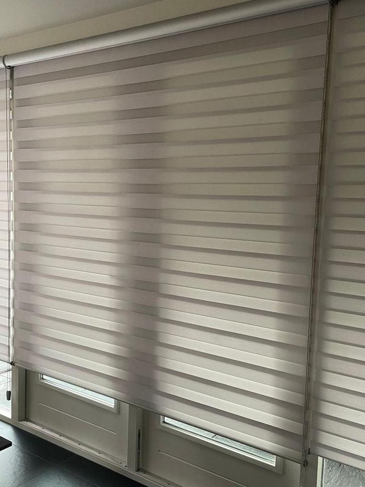 Duo rolgordijnen lichtgrijs - diverse maten, Huis en Inrichting, Stoffering | Gordijnen en Lamellen, Zo goed als nieuw, 200 cm of meer