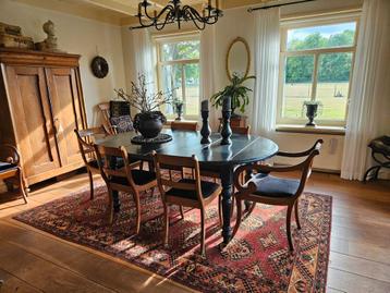 Biedermeier set van 8 eetkamerstoelen  beschikbaar voor biedingen