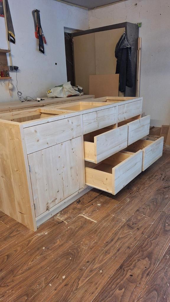 Keukenblok van terug gedroogd en geschaafd hout, Huis en Inrichting, Keuken | Keukenelementen, Nieuw, Minder dan 100 cm, 25 tot 50 cm