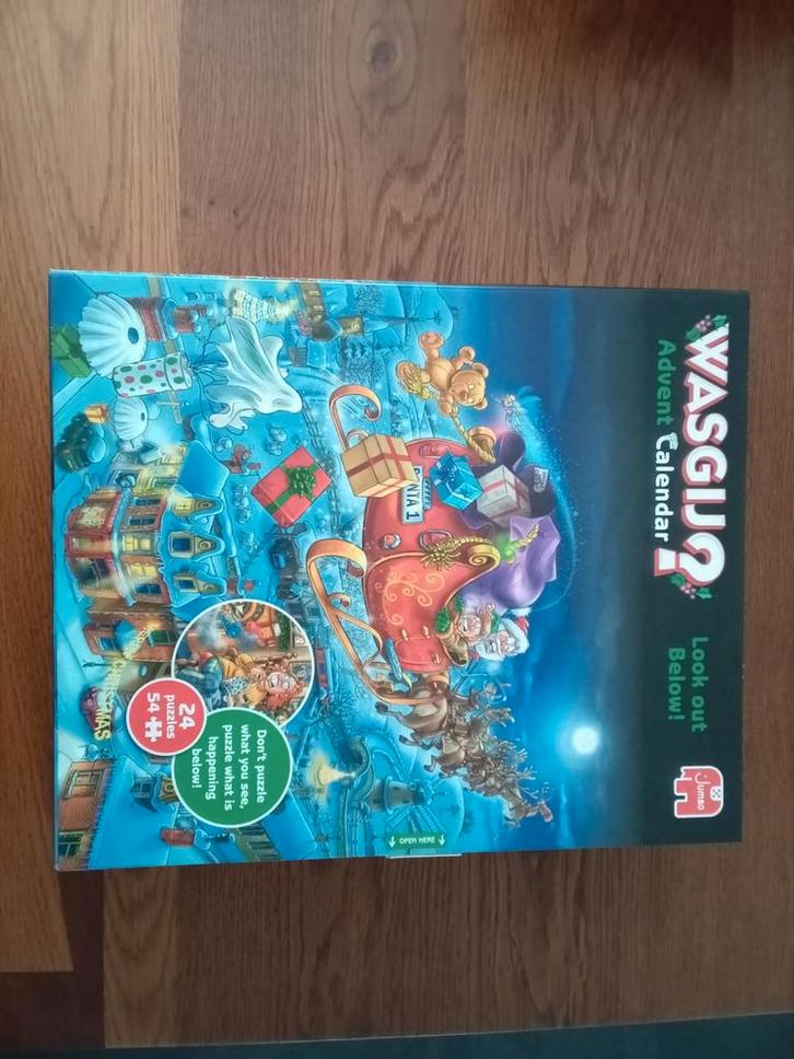 Wasgij advent kalender Look out below!, Hobby en Vrije tijd, Denksport en Puzzels, Gebruikt, Legpuzzel, 500 t/m 1500 stukjes, Ophalen of Verzenden