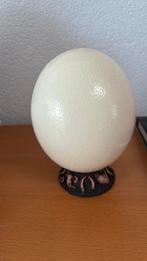 Struisvogel ei op voetje, Verzamelen, Ophalen of Verzenden, Zo goed als nieuw, Beeldje of Figuurtje