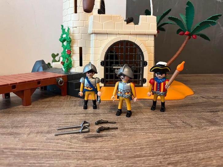 Playmobil soldatenbastion incl poppetjes en accessoires, Kinderen en Baby's, Speelgoed | Playmobil, Zo goed als nieuw, Ophalen of Verzenden
