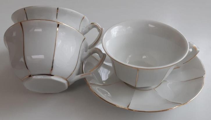 Schirnding Bavaria (?)(wit, gouden randjes): kopjes/schotels, Antiek en Kunst, Antiek | Servies los, Ophalen of Verzenden