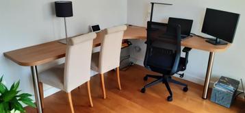 TE KOOP: werkblad, hoek beschikbaar voor biedingen