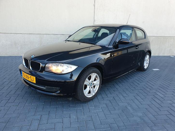 Nederlands geleverde BMW 1serie 3DR zwart 2007 170PK, Auto's, BMW, Particulier, 1-Serie, ABS, Airbags, Airconditioning, Boordcomputer