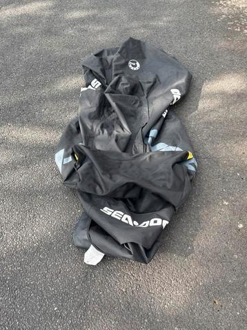 Hoes Seadoo
Spark
2up (tot
2023) opberghoes nieuwstaat beschikbaar voor biedingen