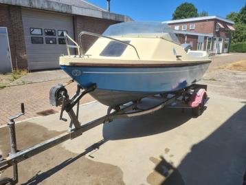 Vis / console boot met 40 pk 4 takt incl trailer beschikbaar voor biedingen