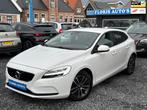 Volvo V40 1.5 T2 Nordic+ |Trekhaak|Cruise|Rijklaar!|, Auto's, 65 €/maand, 4 cilinders, 700 kg, Leder en Stof